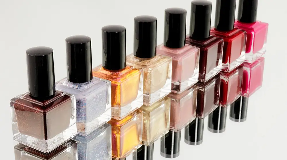 Paznokcie świąteczne - inspiracje na magiczny manicure